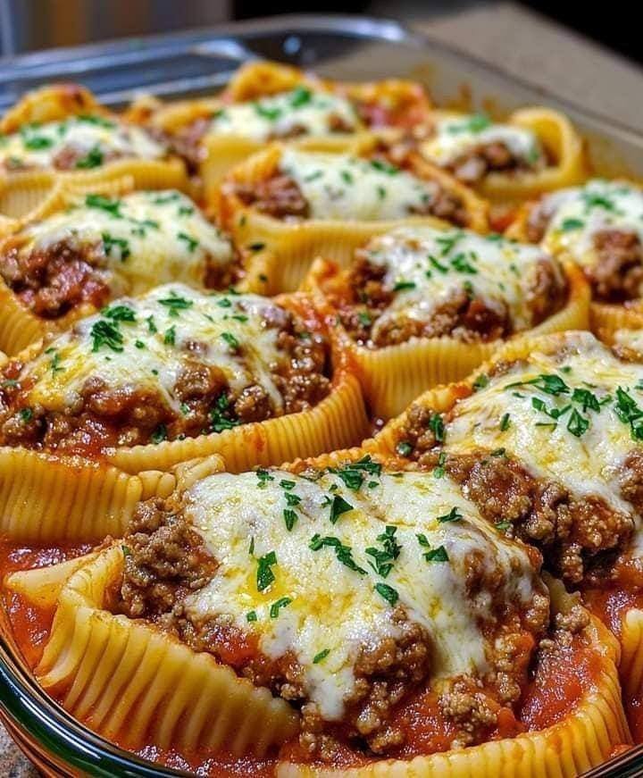 Stuffed Pasta Shells with Beef and Cheese 464858975_122192464382089022_7779575556306114428_n