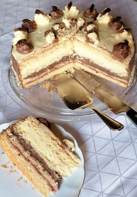 đź‡đź‡ş Hungarian Buttercream Cake (Vajas KrĂ©mtorta) Capture d’écran 2025-06-03 000548