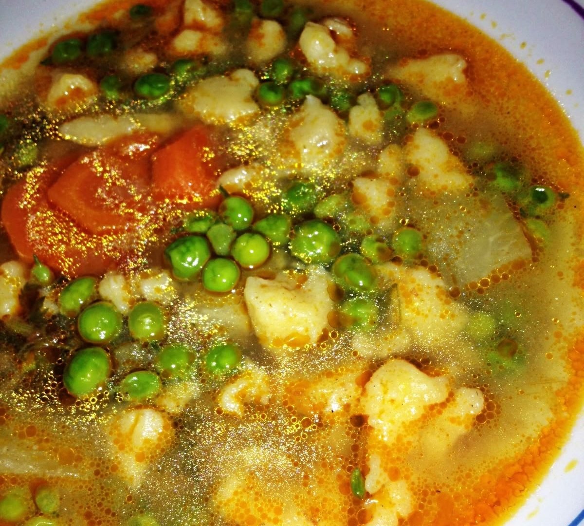 🇭🇺 Hungarian Green Pea Soup with Pinch Noodles (Zöldborsóleves) 259b3fd9b19a28fa4d099a736adfa6d5 (3)